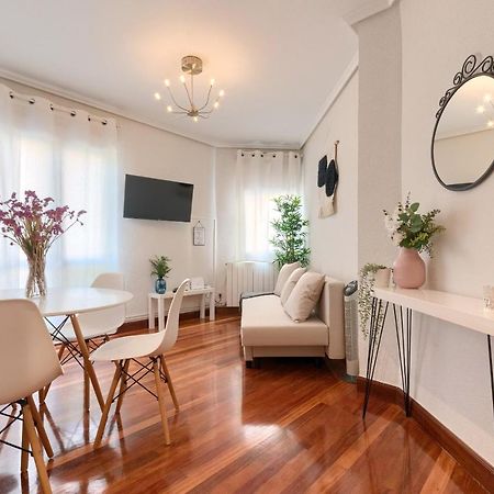 Vivienda Turistica Junto Al Ayuntamiento Apartment Bilbao Exterior photo
